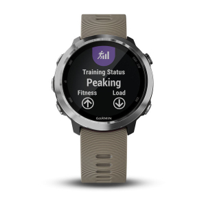 Forerunner® 645 mit sandsteinfarbenem Armband