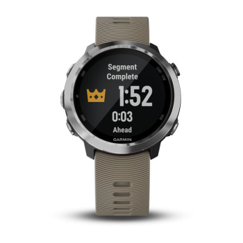 Forerunner® 645 mit sandsteinfarbenem Armband